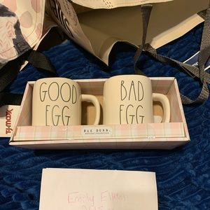 Rae Dunn mug set